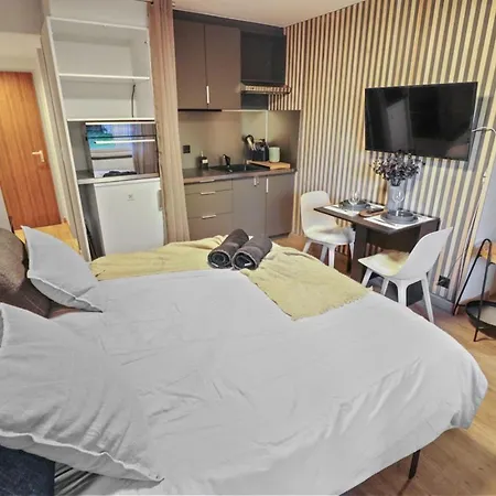 Apartman Magnifique Avec Terrasse Au Centre