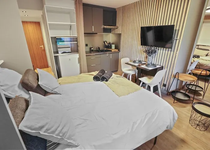 Apartman Magnifique Avec Terrasse Au Centre